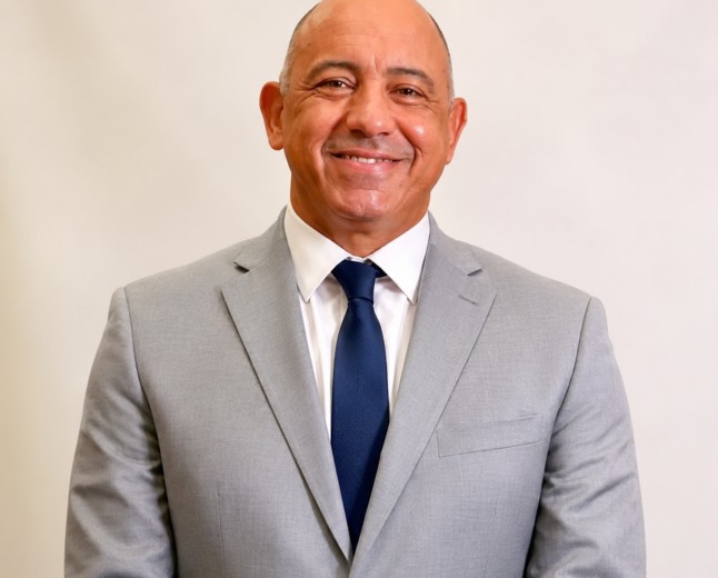 Dib Ashur adelantó créditos para comercios, turismo y empleados públicos