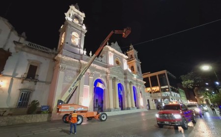 Renuevan la iluminación de la Catedral para el Milagro