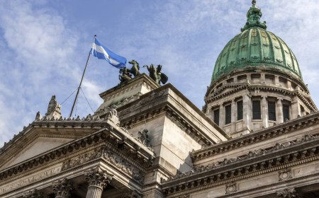 Renunció el director de la Oficina de Presupuesto del Congreso