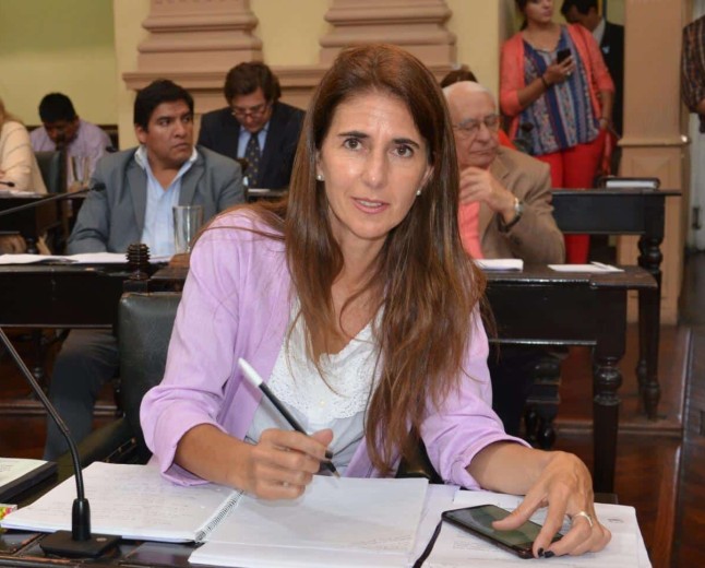 “No existe un opositor que pueda competir con Sáenz”