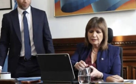 Bullrich marca distancia de Milei, pero no rompe
