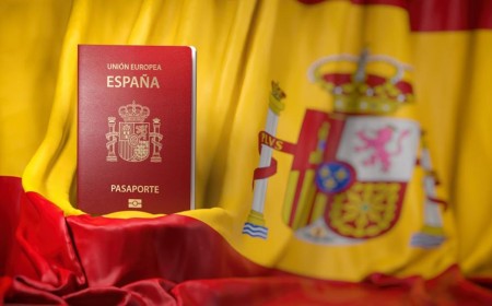 España impide votar a más de 163.000 nacionalizados por la ley de nietos