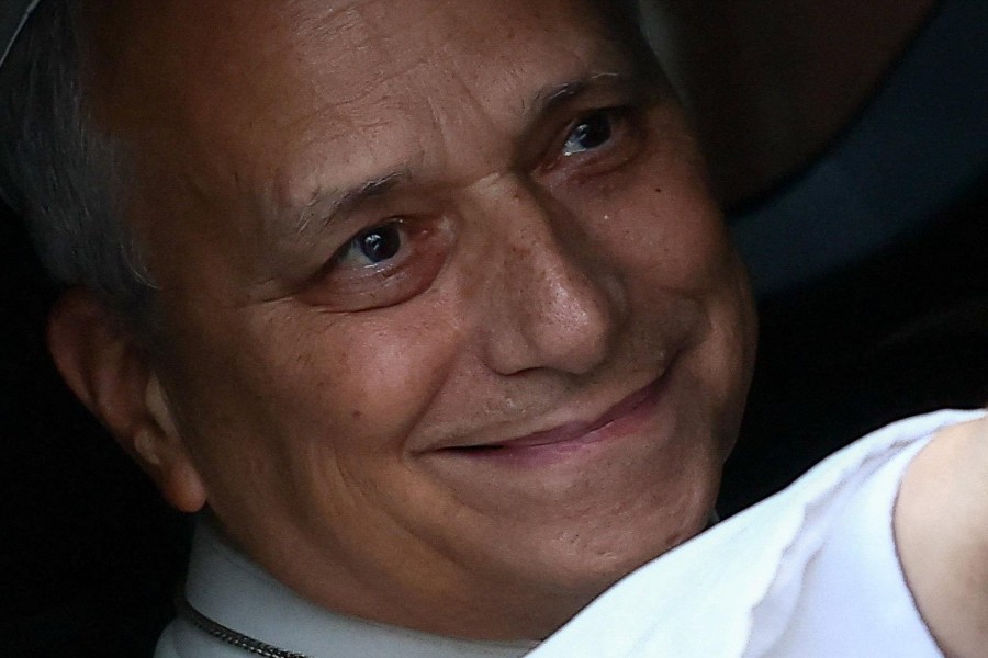 El papa León XIV reapareció y fue ovacionado tras su operación